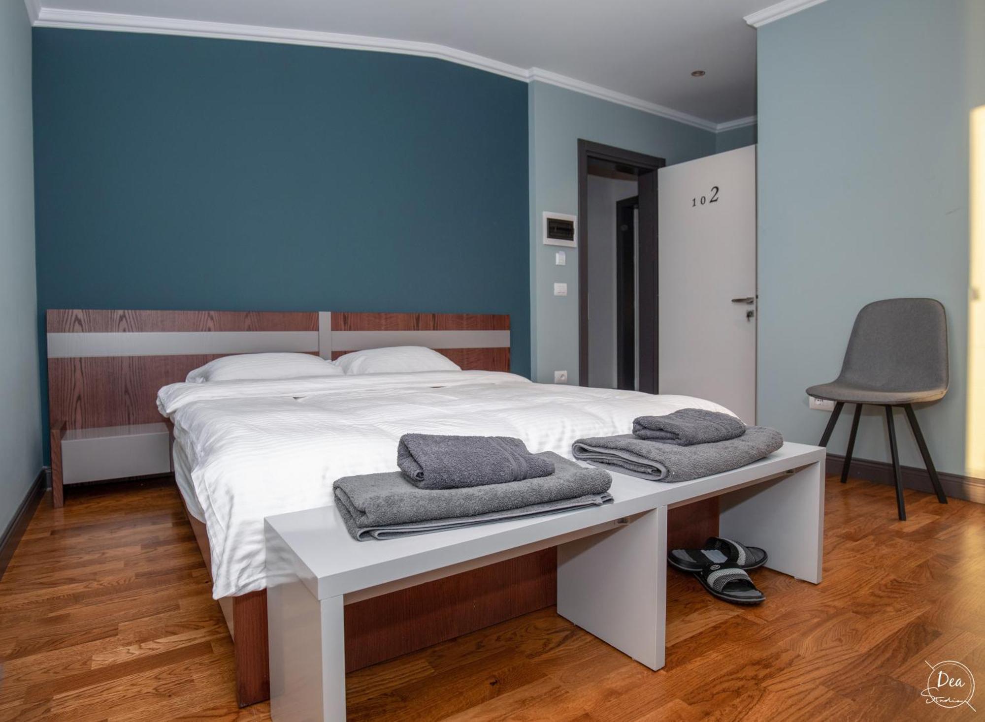 Suite Terrace Rooms & Apartments Korce Exterior photo