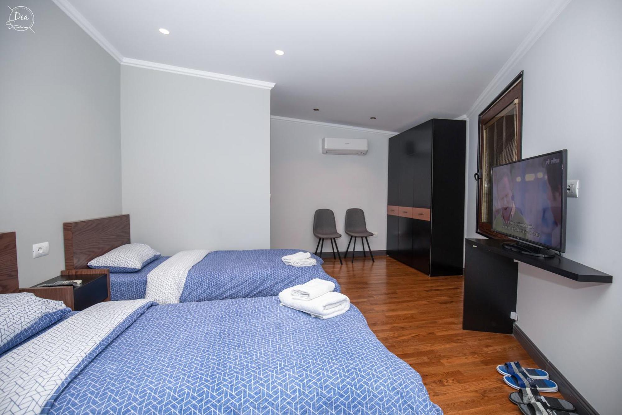Suite Terrace Rooms & Apartments Korce Exterior photo
