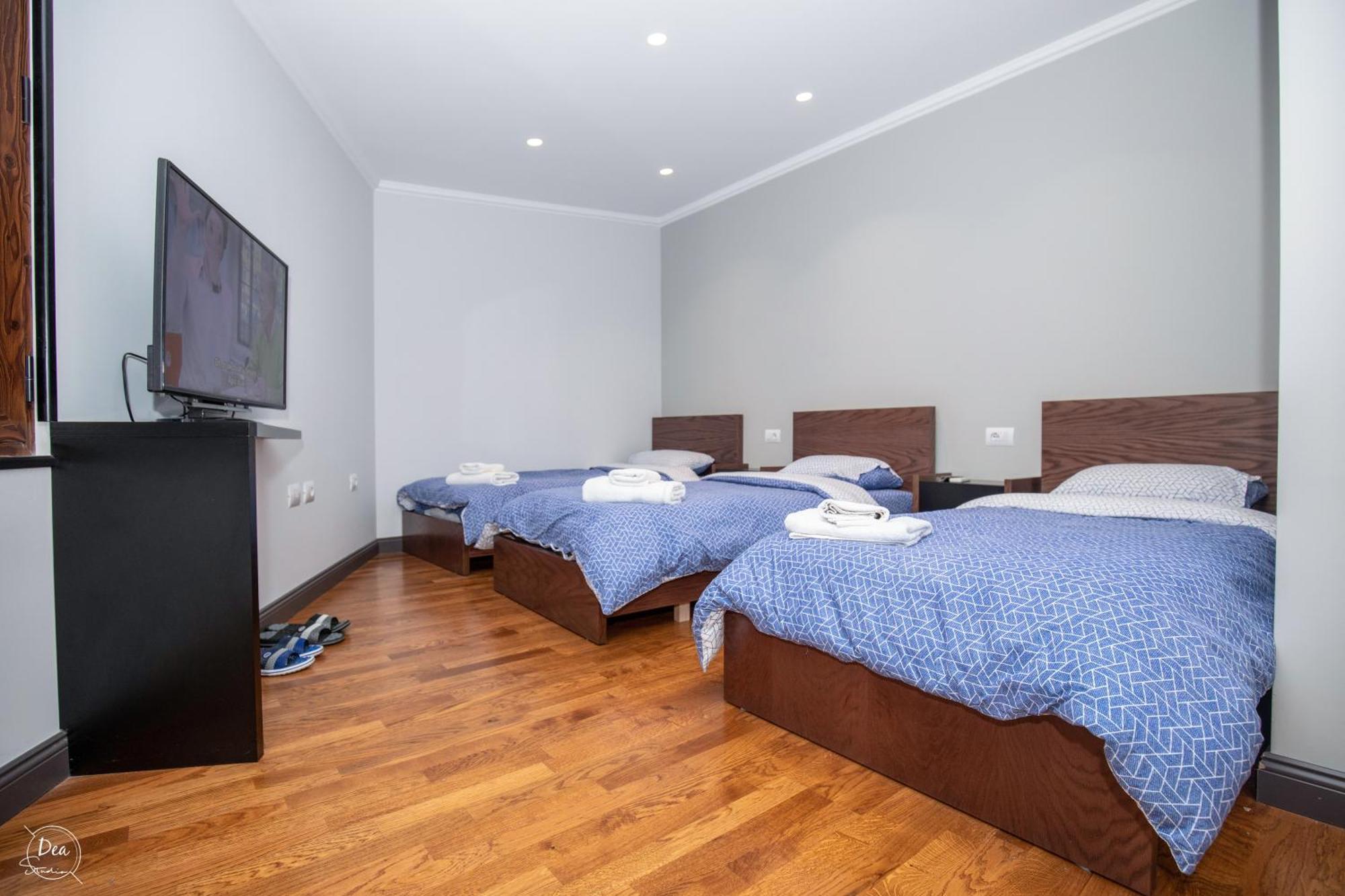 Suite Terrace Rooms & Apartments Korce Exterior photo