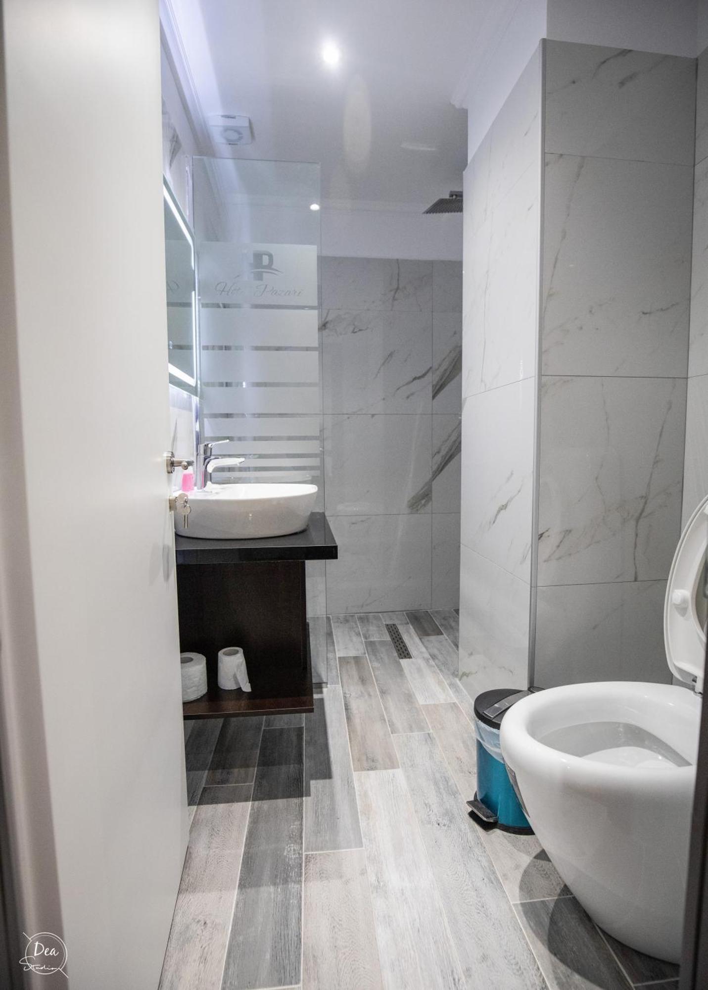 Suite Terrace Rooms & Apartments Korce Exterior photo