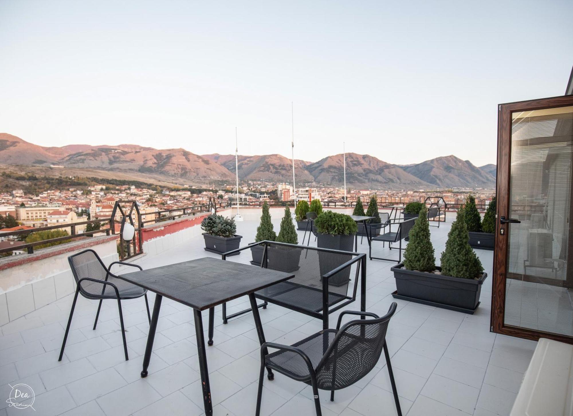 Suite Terrace Rooms & Apartments Korce Exterior photo
